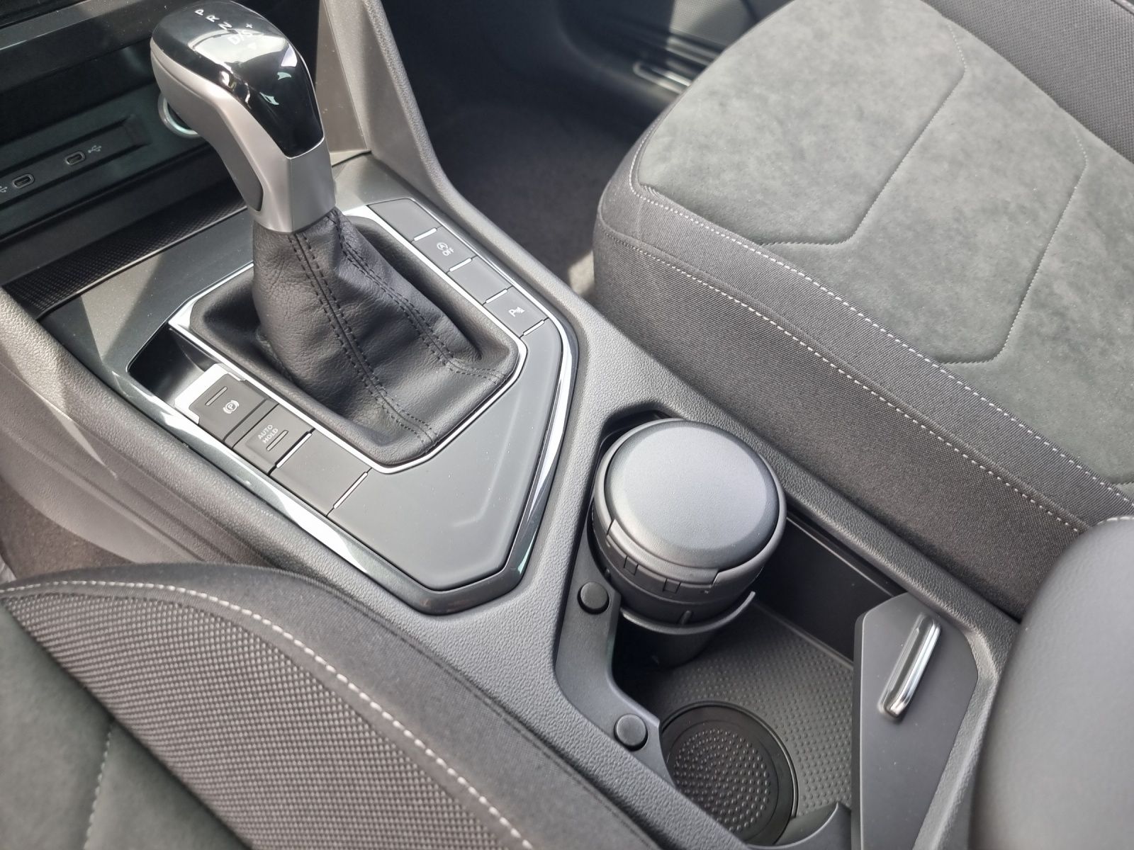 Fahrzeugabbildung Volkswagen Tiguan TDI Elegance DSG