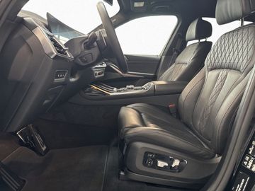 BMW X7 - 10
