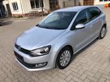 Volkswagen Polo V Team 1.2 TSI Klimaautomatik.SHZ.PDC. - Volkswagen Polo aus 2010: Team