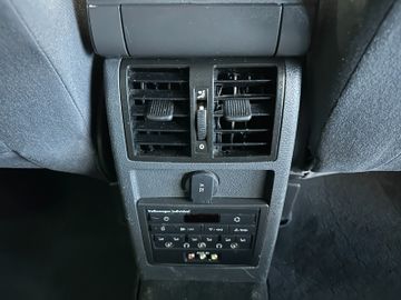 Volkswagen Touran  *7Sitzer*Navi*DSG*Sitzh*BiXenon*