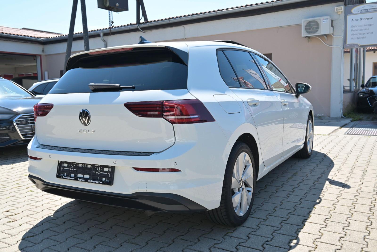 Volkswagen Golf VIII Lim. 1.5 TSI Life/Panorama/AHK/ACC, миниатюра 8