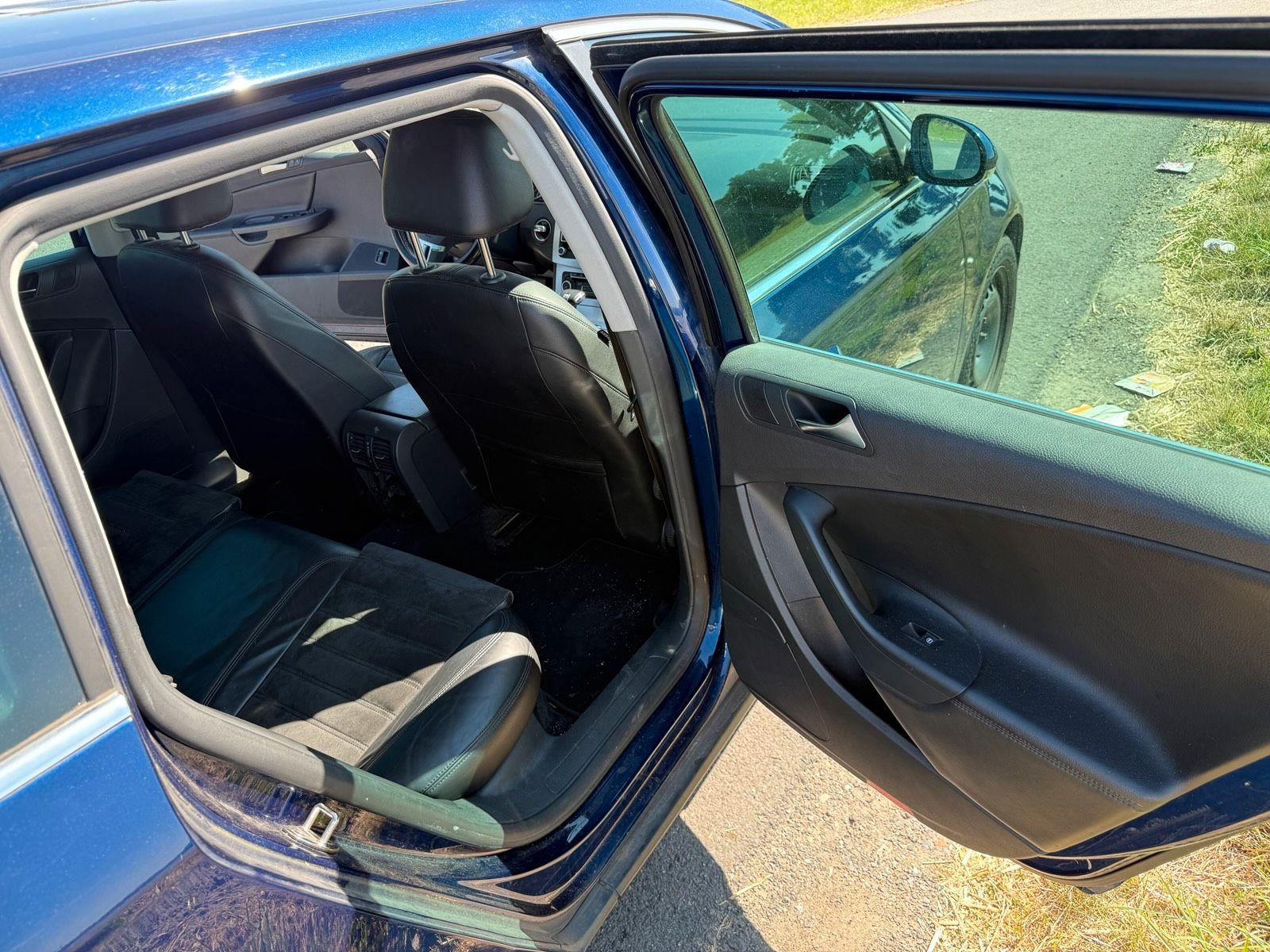 Volkswagen  2010 — photo 14