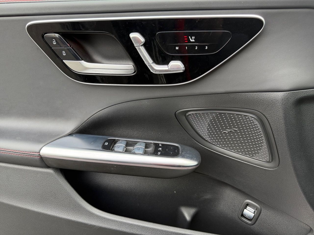 Fahrzeugabbildung Mercedes-Benz C 43 AMG 4M T NIGHT+PANO+AHK+PERF.-SITZE+MATT++
