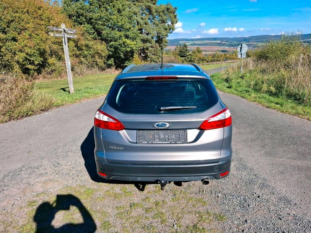 Ford Focus 2011 — photo 12