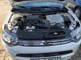 Mitsubishi Plug-in Hybrid Outlander 2.0 Plug-In Hybrid ... - Mitsubishi: Plug In