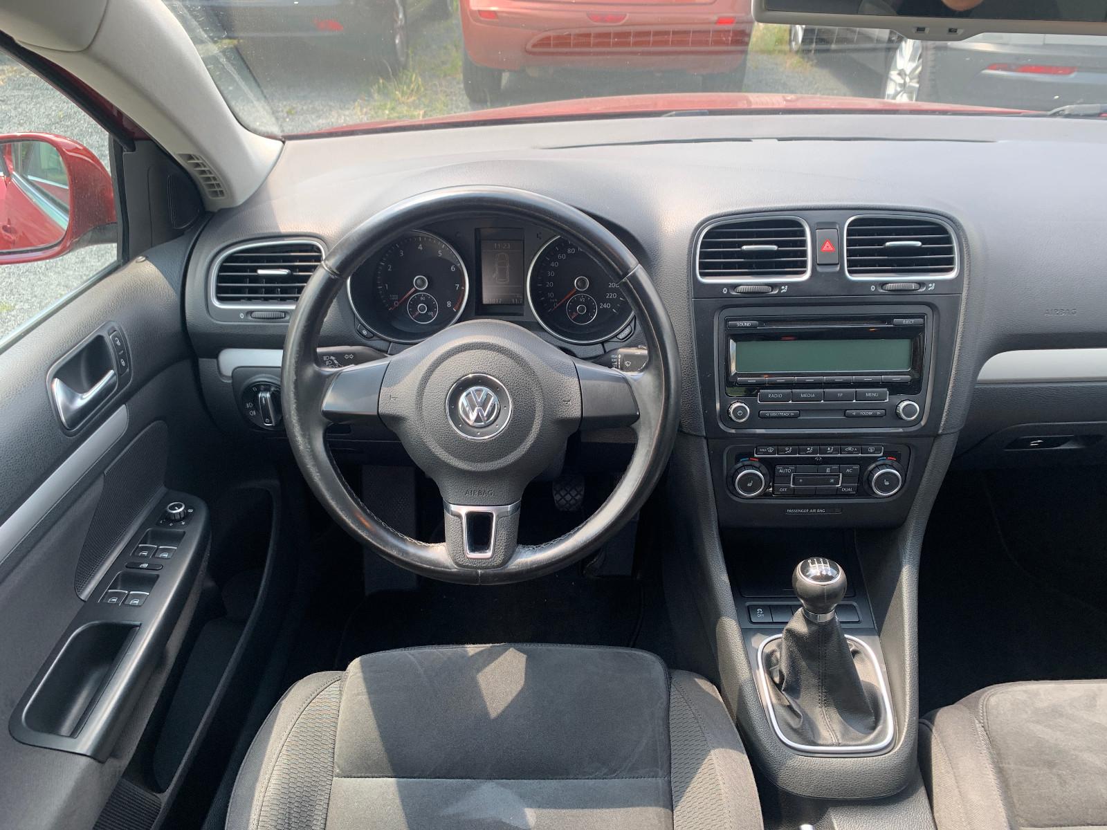 Volkswagen Golf 2010 — photo 17
