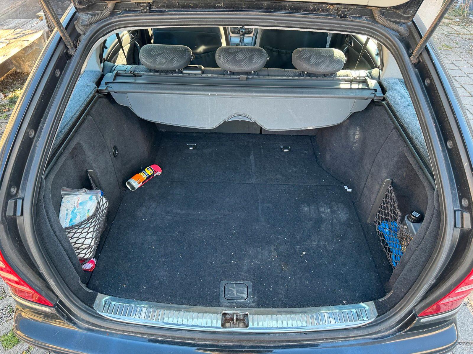 Mercedes-Benz C180 2004 — photo 7