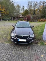 Skoda Superb 2.0 TDI DSG Elegance HU NEU AHK TOP - gebrauchte Skoda Superb aus dem Jahr 2011