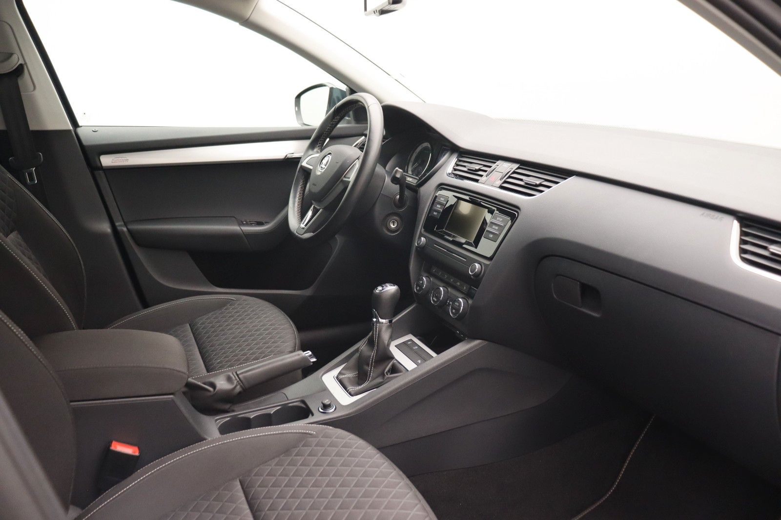 Fahrzeugabbildung SKODA Octavia 1.2 Combi Edition 1.Hand