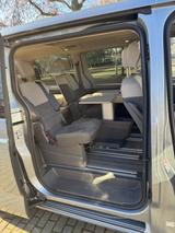 Volkswagen T7 Multiva 2.0 TDI Style LÜ Pano/HUD/AHK/DCC - Volkswagen T7 Multivan mit Diesel-Antrieb: Massagesitze