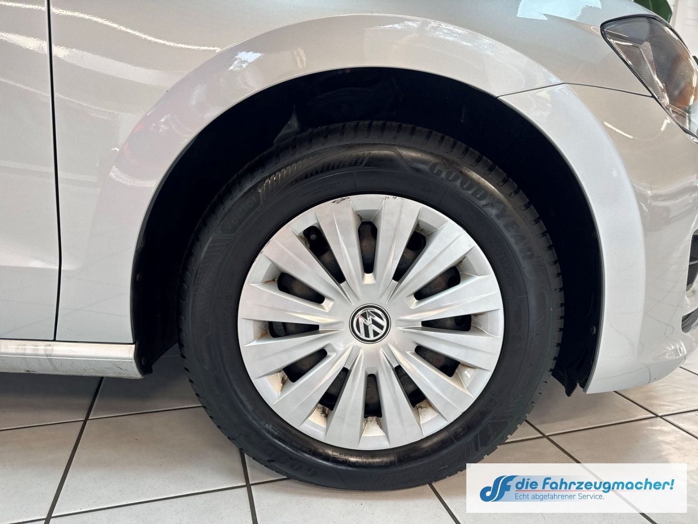 Fahrzeugabbildung Volkswagen Golf Sportsvan VII Trendline BMT Start-Stopp Spe