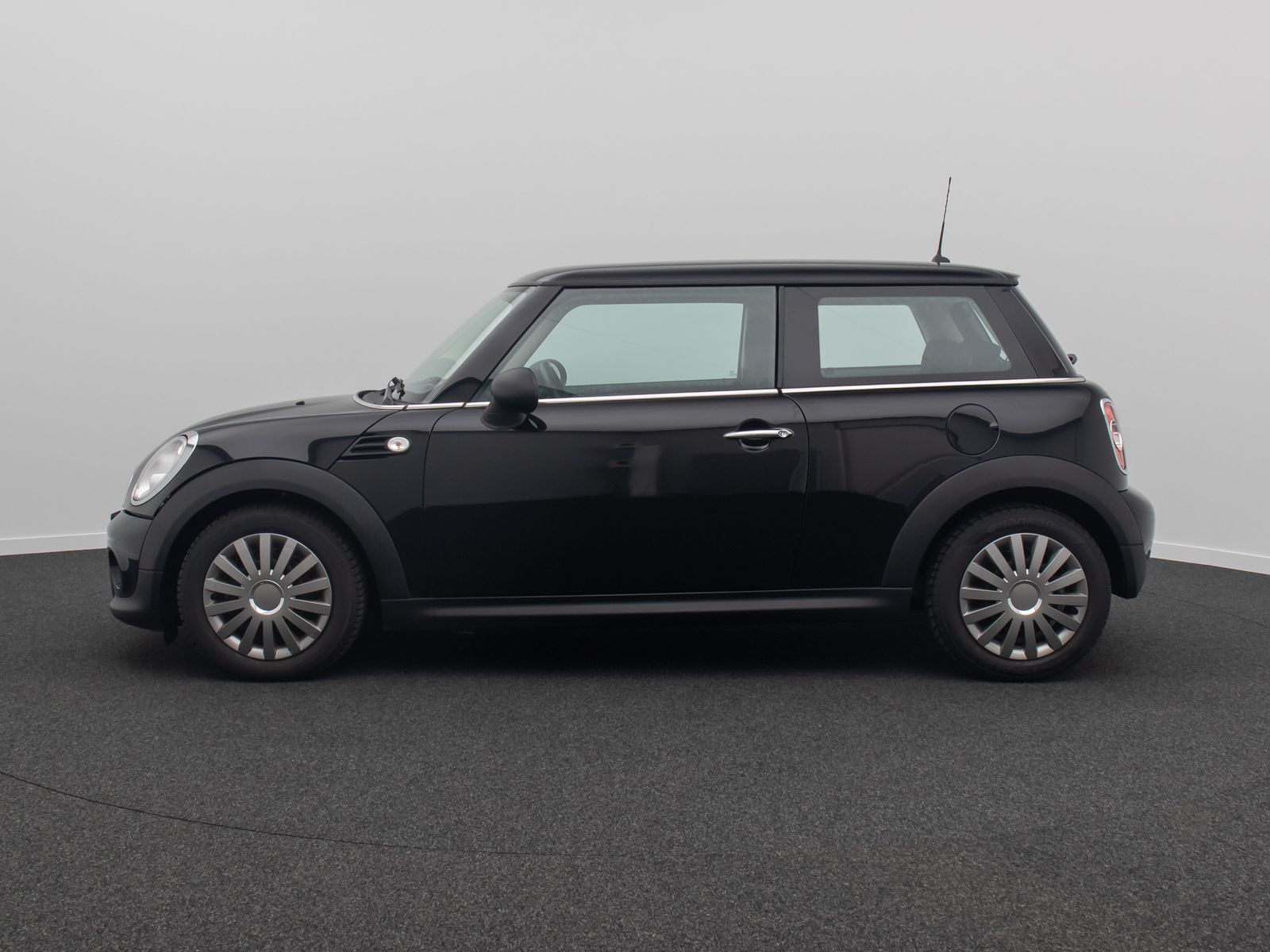 Fahrzeugabbildung MINI One Clubman Pepper PDC CD Bordcomputer Nebelsch