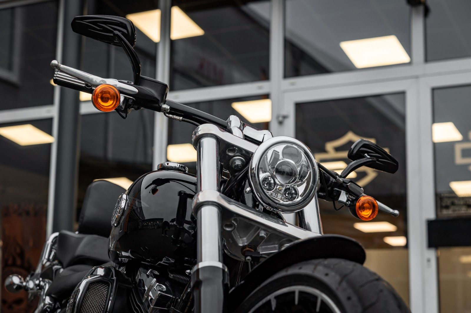 Fahrzeugabbildung Harley-Davidson FXSB Breakout 103 - Jekill & Hyde