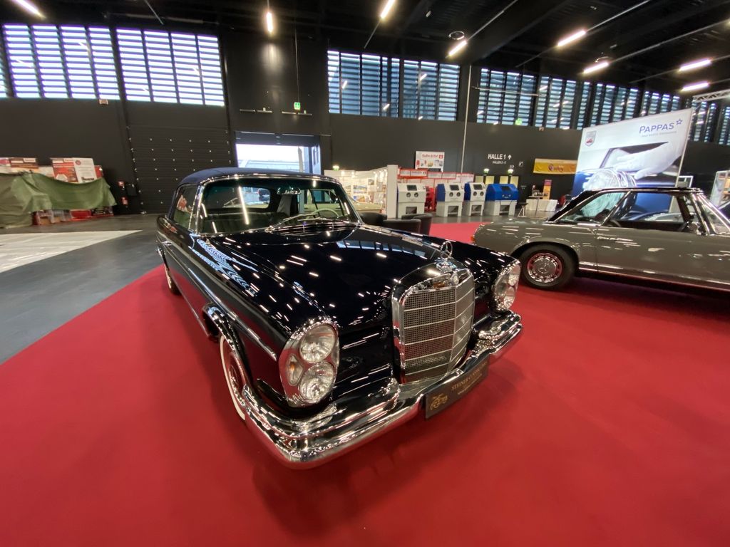 Mercedes-Benz 300