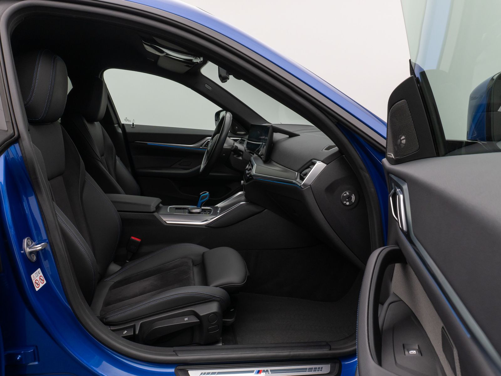 Fahrzeugabbildung BMW i4 eD40 Gran Coupé M Sport Kamera HUD DAB H/K