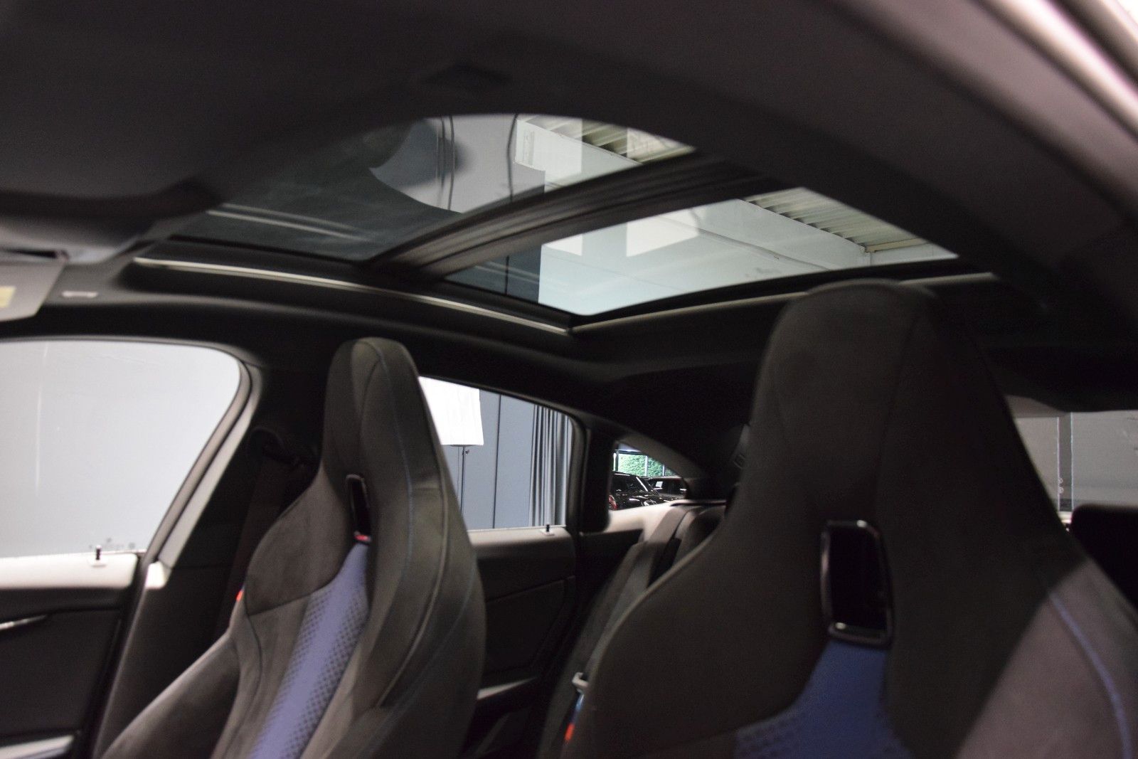 Fahrzeugabbildung BMW 218 i M Sport Gran Coupé HuD Pano Schale ACC