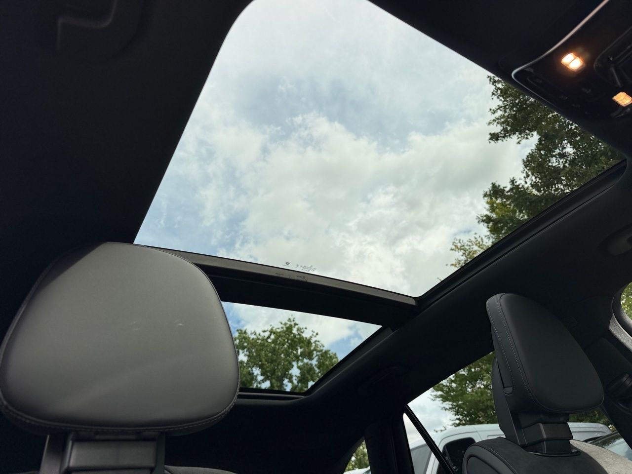 Fahrzeugabbildung Mercedes-Benz GLC 220 d 4M AMG AHK Night Pano Memory DigitalL