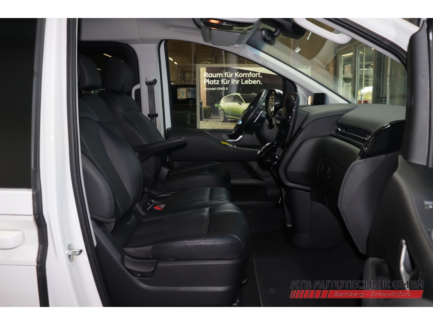 Fahrzeugabbildung Hyundai STARIA Prime 2WD 2.2 CRDi Park-Paket Navi Bose K
