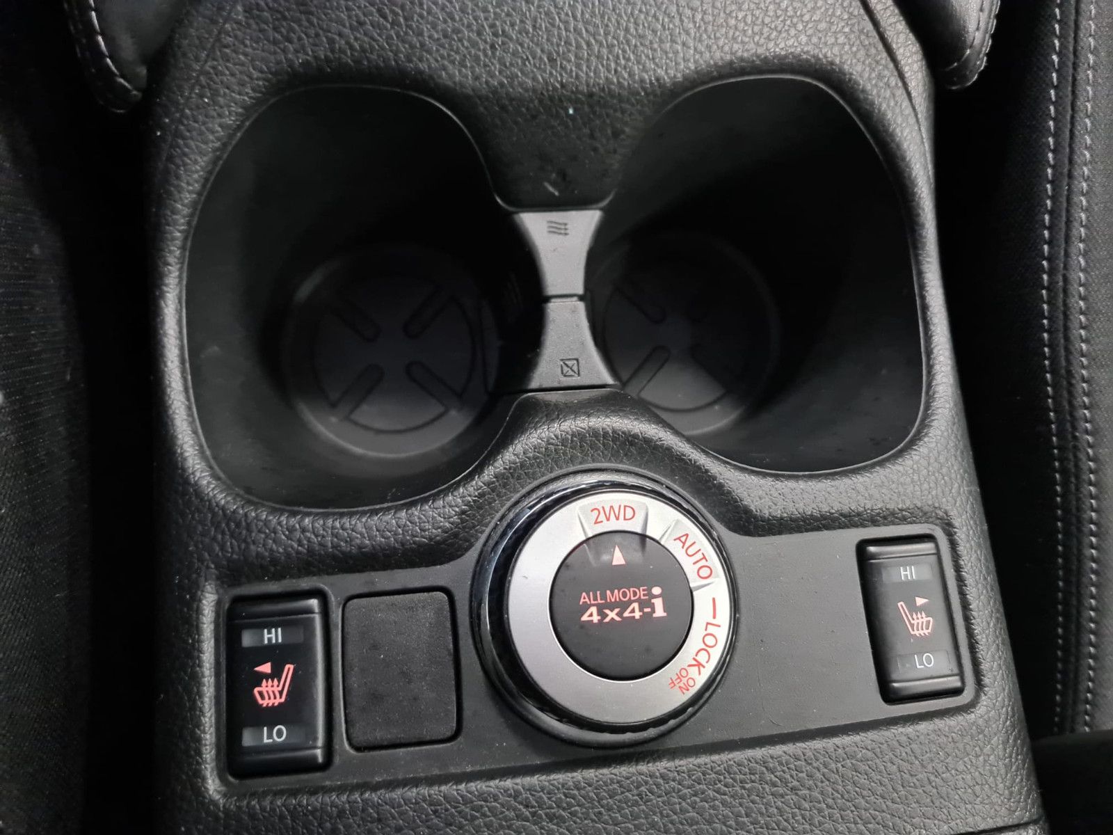 Fahrzeugabbildung Nissan X-Trail N-Connecta 4x4 / KAMERA