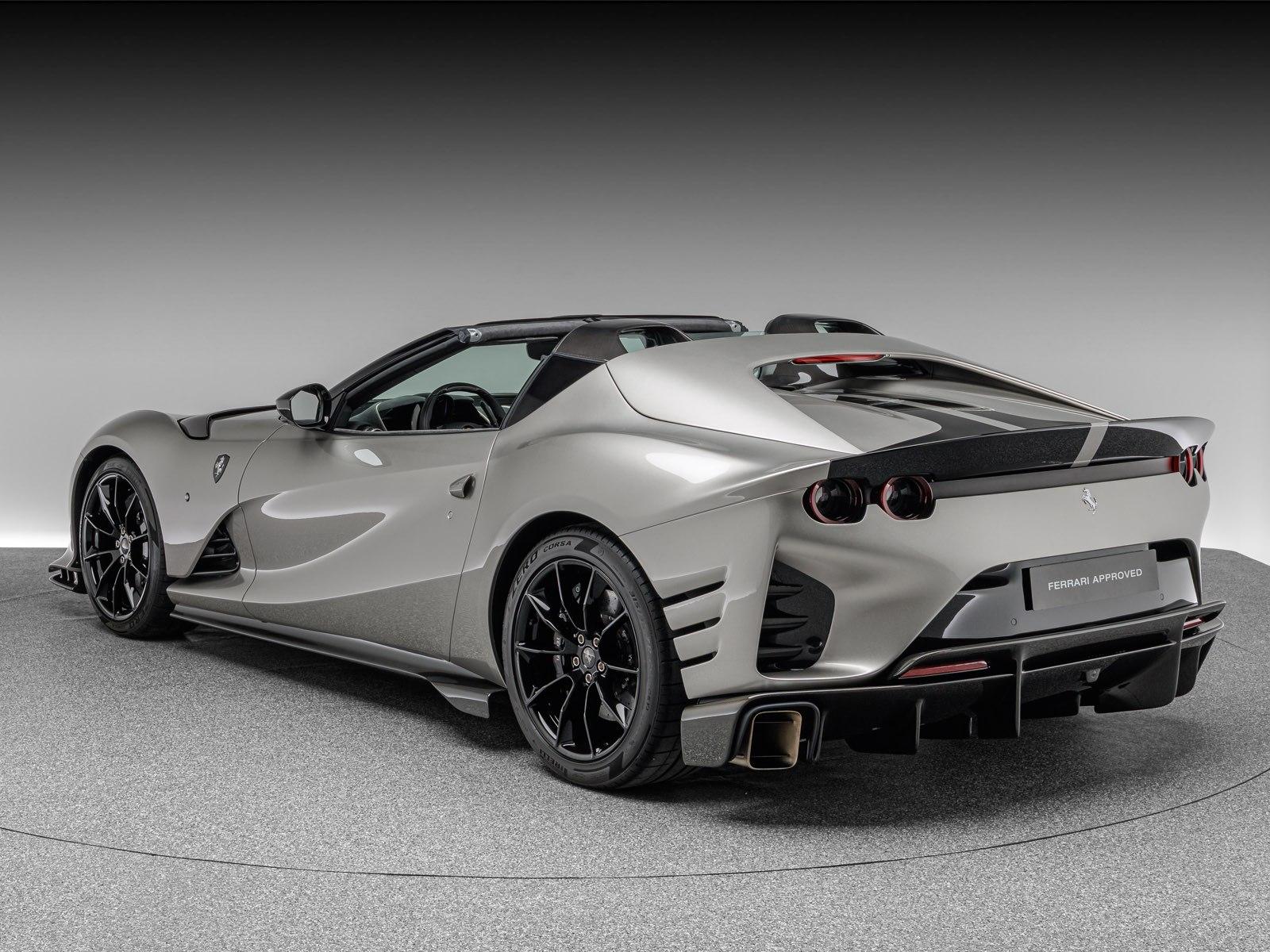 Ferrari 812 Competizione A