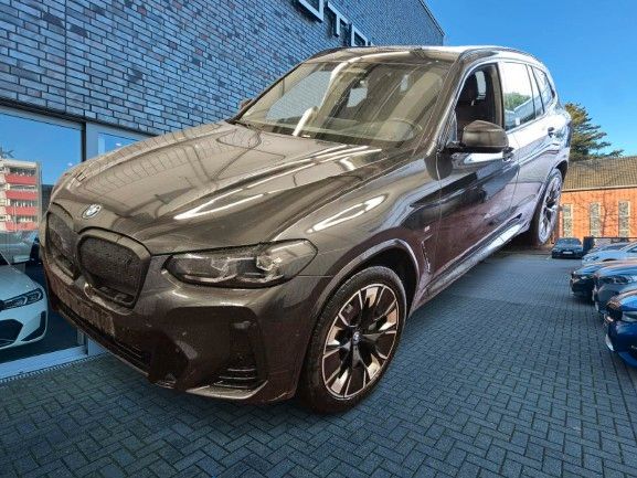 Image of BMW iX3