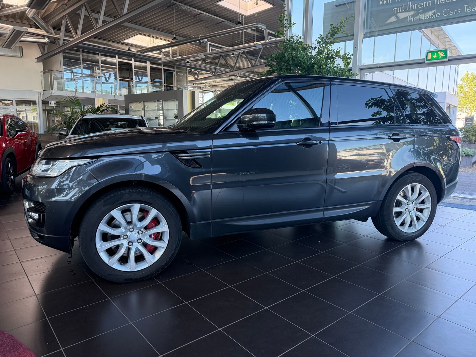 Fahrzeugabbildung Land Rover Range Rover Sport SDV6 SE AHK STDHZ -TEXT LESEN!
