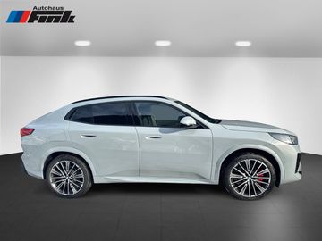 BMW iX2 xDrive30 M Sportpaket Head-Up HK HiFi DAB