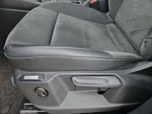 Fahrzeugabbildung Volkswagen Caddy Style 1.5 TSI DSG LED PANO STANDHZ LM17 AH