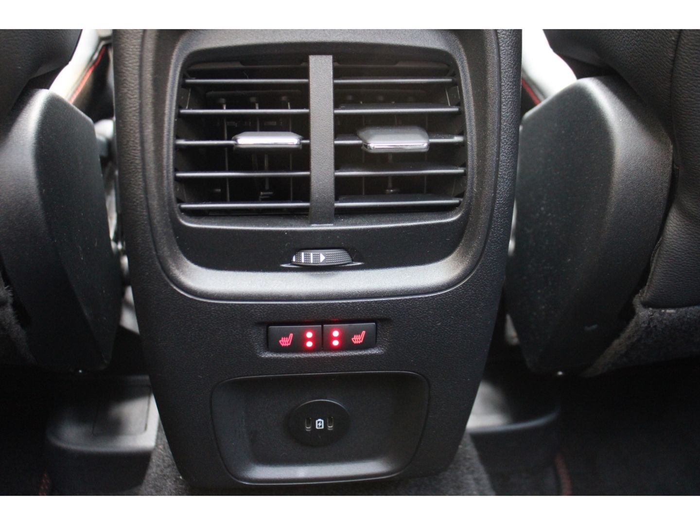 FORD Kuga ST-Line X LED AHK Navi GJR RFK el. Heckkla - Image 34