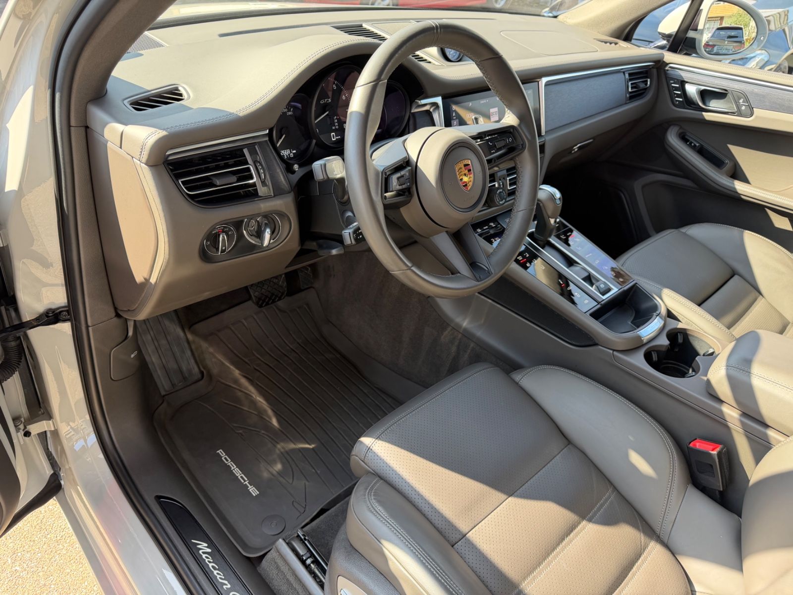 Porsche Macan GTS Leder 21" Pano Chrono STHZ foto 16