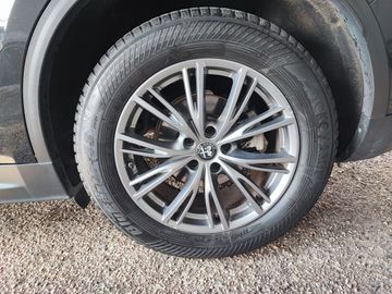 Alfa-Romeo Stelvio - 9