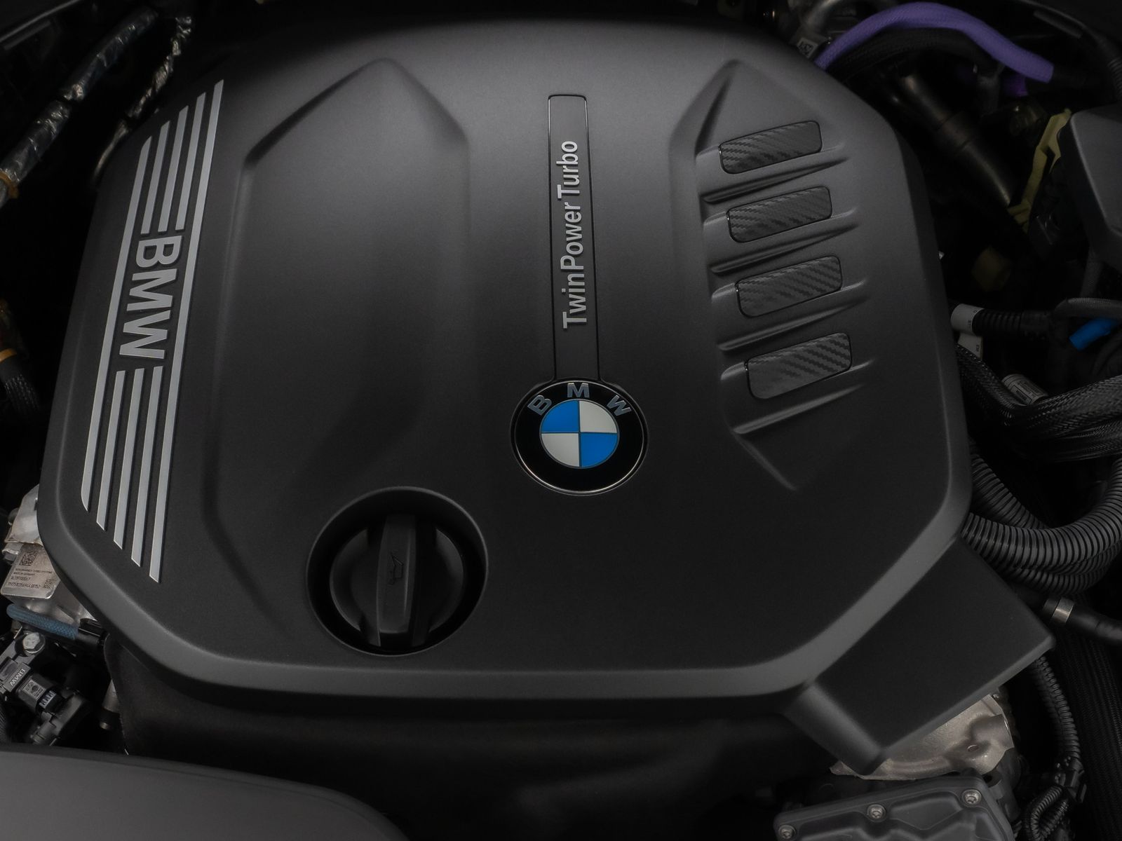 Fahrzeugabbildung BMW 320d Kamera DAB HiFi Fernlichtassist Stop&Go LED