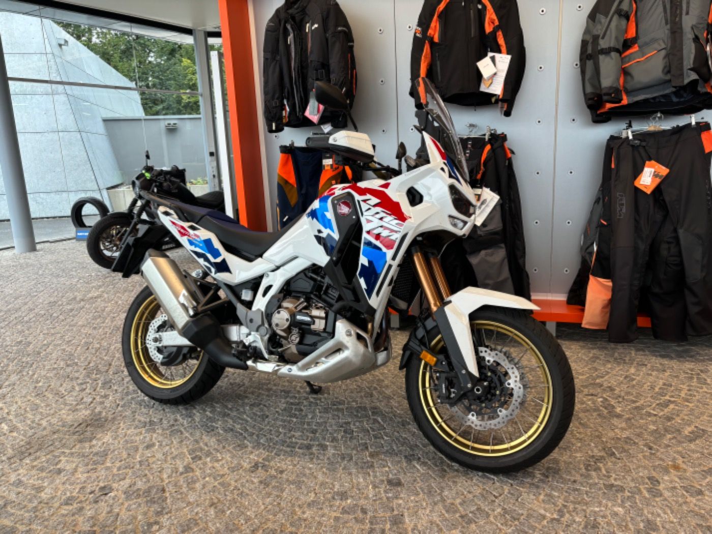 Fahrzeugabbildung Honda CRF 1100 D 4 S ADV Sports DCT ES