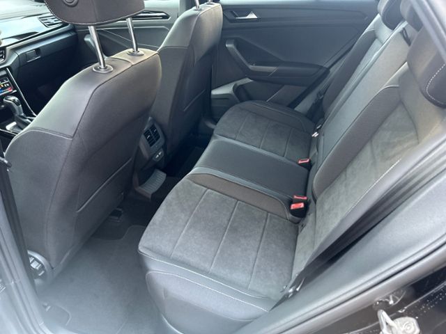 Fahrzeugabbildung Volkswagen T-Roc 2,0 TDI DSG BLACK STYLE KAMERA AHK IQ DRIV