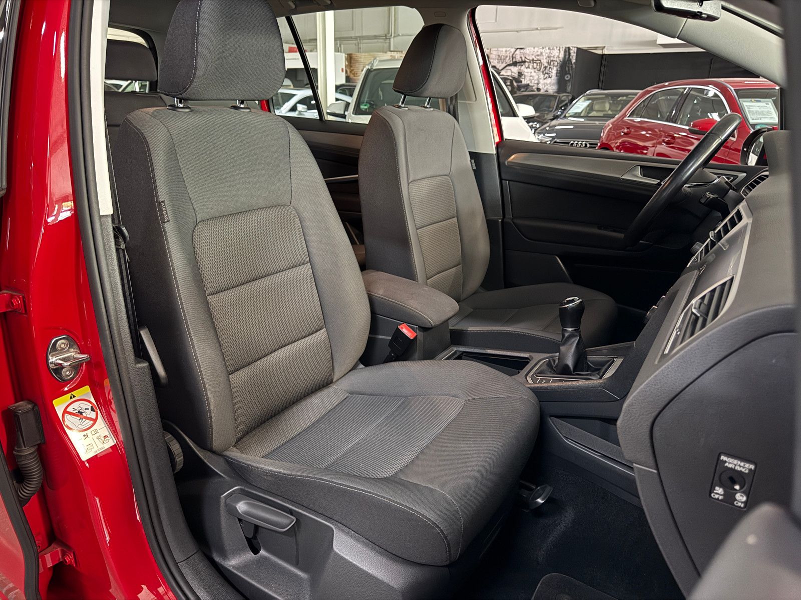 Fahrzeugabbildung Volkswagen Golf 7 TSI SPORTSVAN COMFORTLINE MEDIA PAKET 1.H