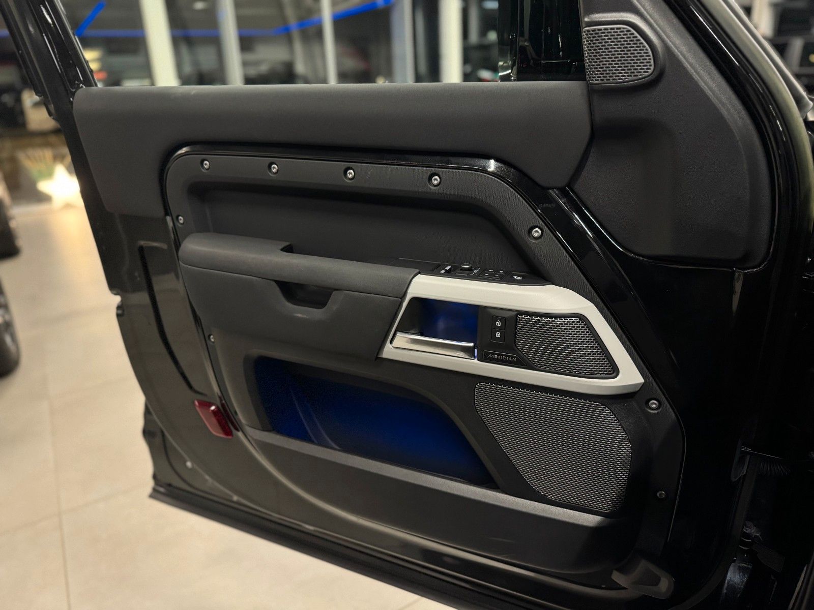 Fahrzeugabbildung Land Rover Defender 90 P400 3.0 XS Edition