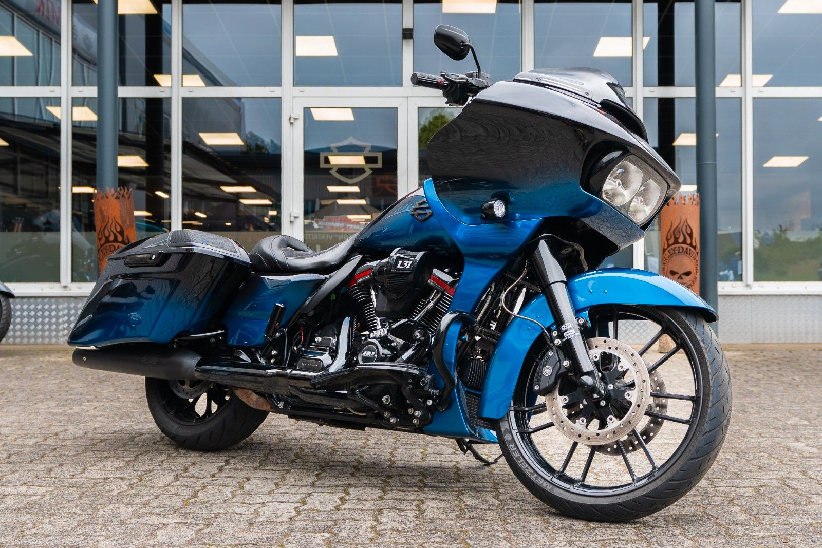 Fahrzeugabbildung Harley-Davidson CVO ROAD GLIDE 117 FLTRXSE 131 CUI SE Öhlins