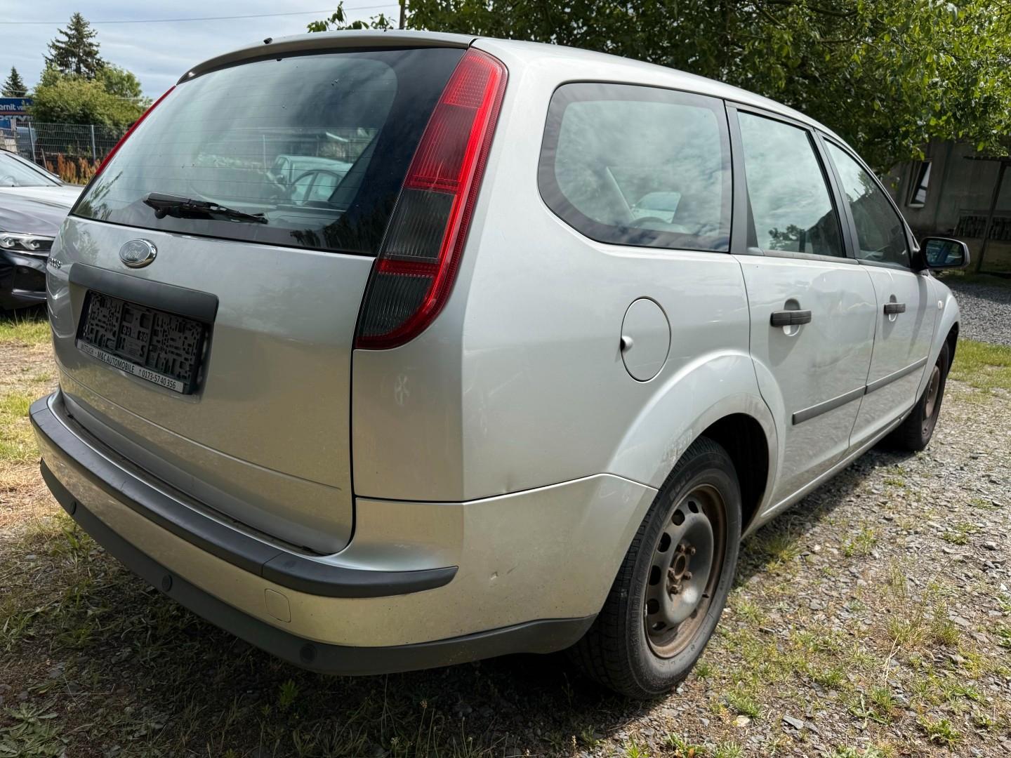 Ford Focus 2006 — engine 1.596 cm³, 101 HP (74kW)