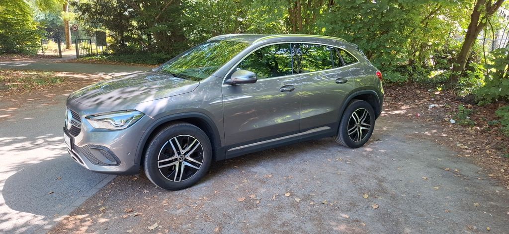 Image of Mercedes-Benz GLA 180