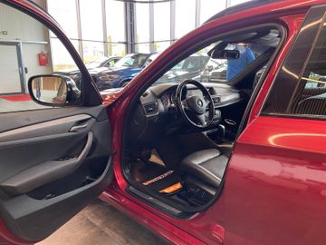 BMW X1 23 d xDrive *M-Sport*AHK*Panorama*Navi*Xenon*