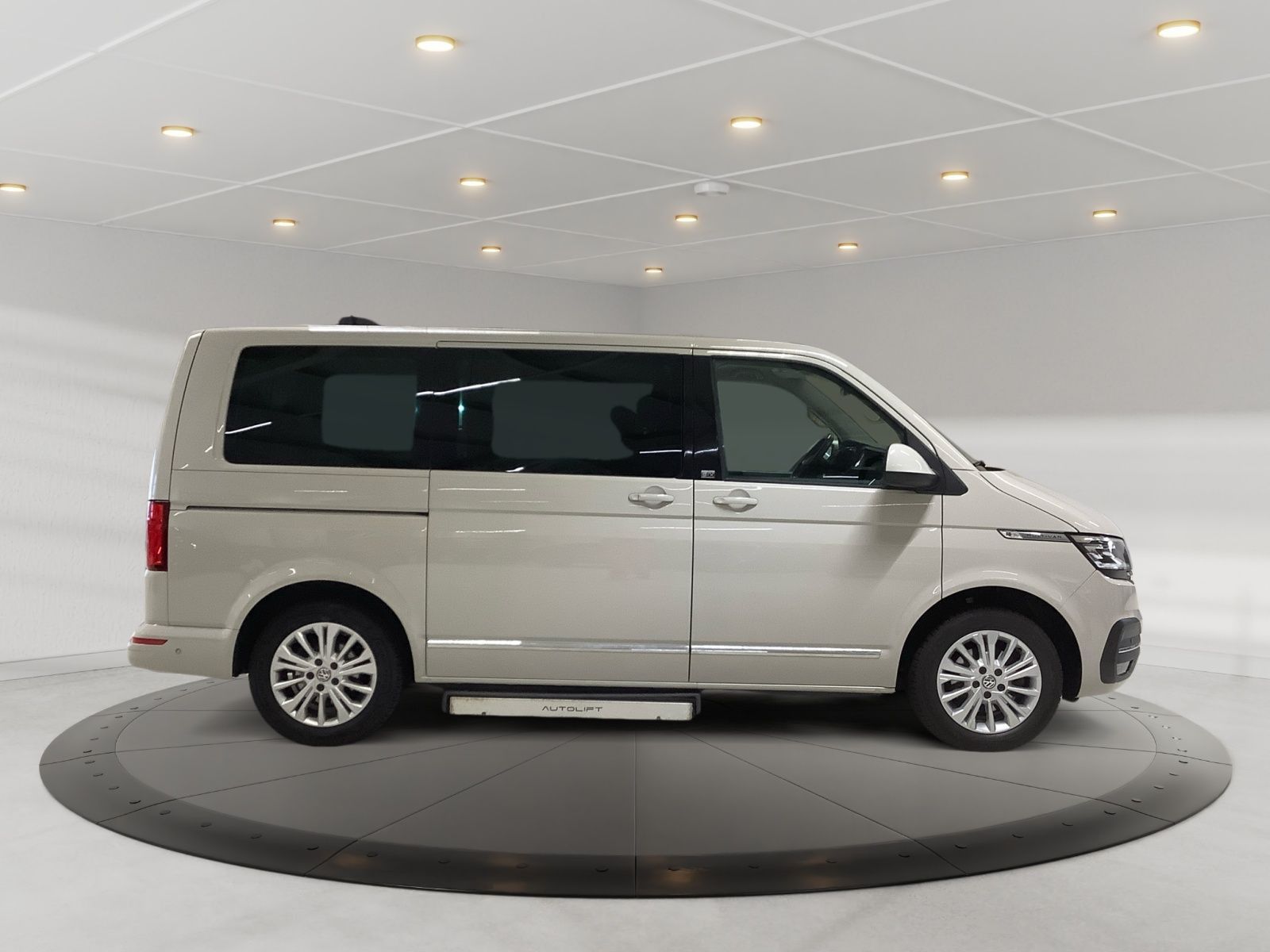 Volkswagen T6.1 Multivan TDI 110 kW DSG Rollstuhlgerecht L foto 4