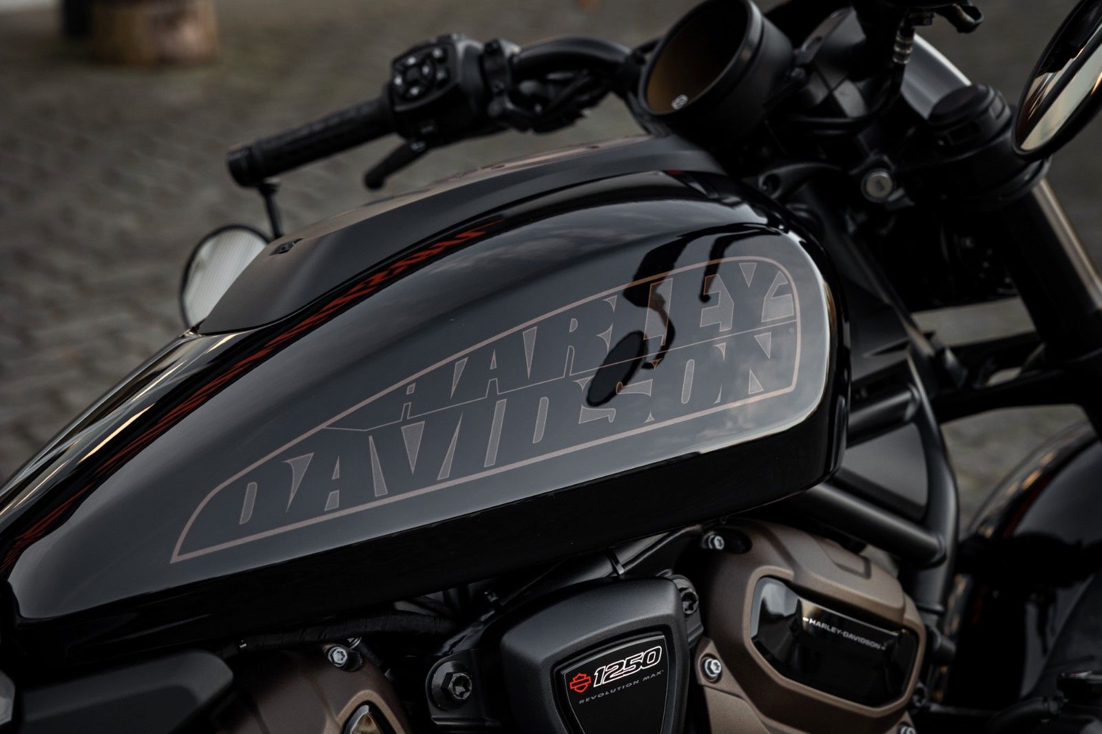 Fahrzeugabbildung Harley-Davidson RH1250S Sportster S - Jekill&Hyde -