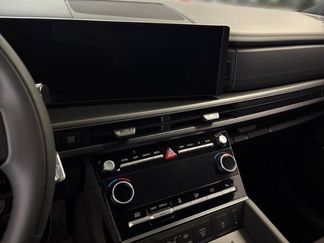 Fahrzeugabbildung Hyundai SANTA FE PHEV (MY25) 1.6 T-GDI 4WD BLACKLINE 5-S