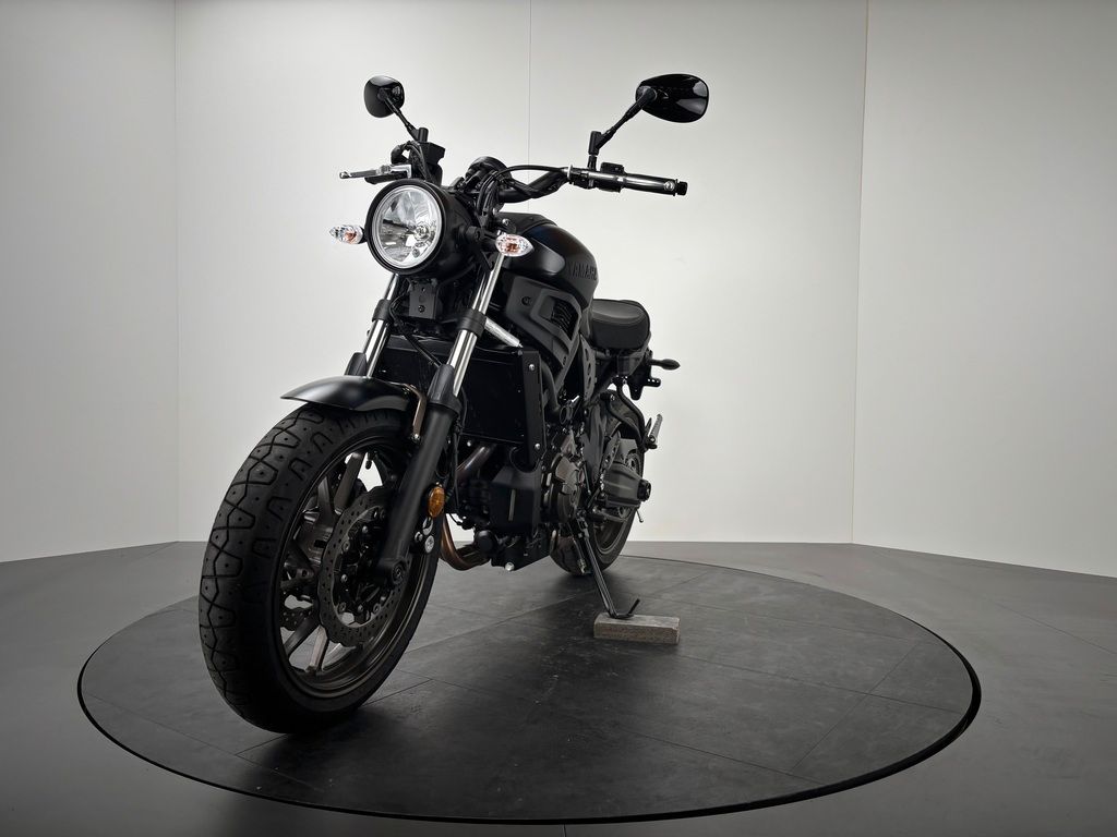 Fahrzeugabbildung Yamaha XSR 700 35KW *NEUWERTIG *SERIVCE NEU