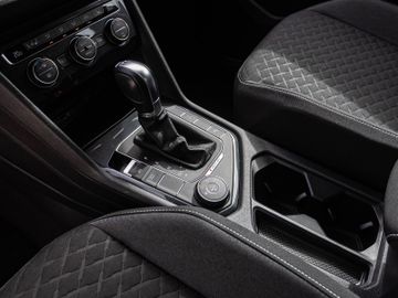 Volkswagen Tiguan - 12