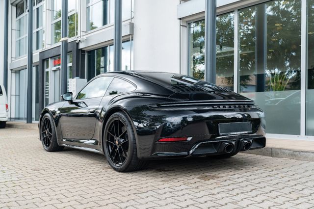 Porsche 992.2 Carrera 4 GTS / COUPE / 18 WEGE / LED Porsche 992.2 Carrera 4 GTS / COUPE / 18 WEGE / LED