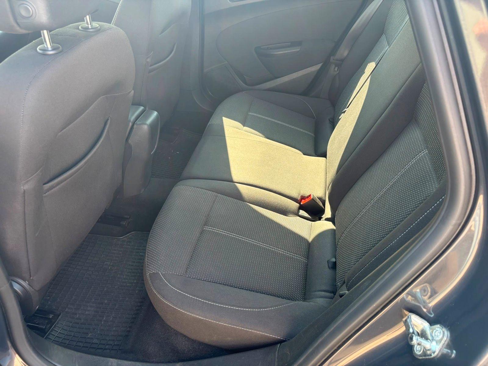 Opel Astra 2015 — photo 10