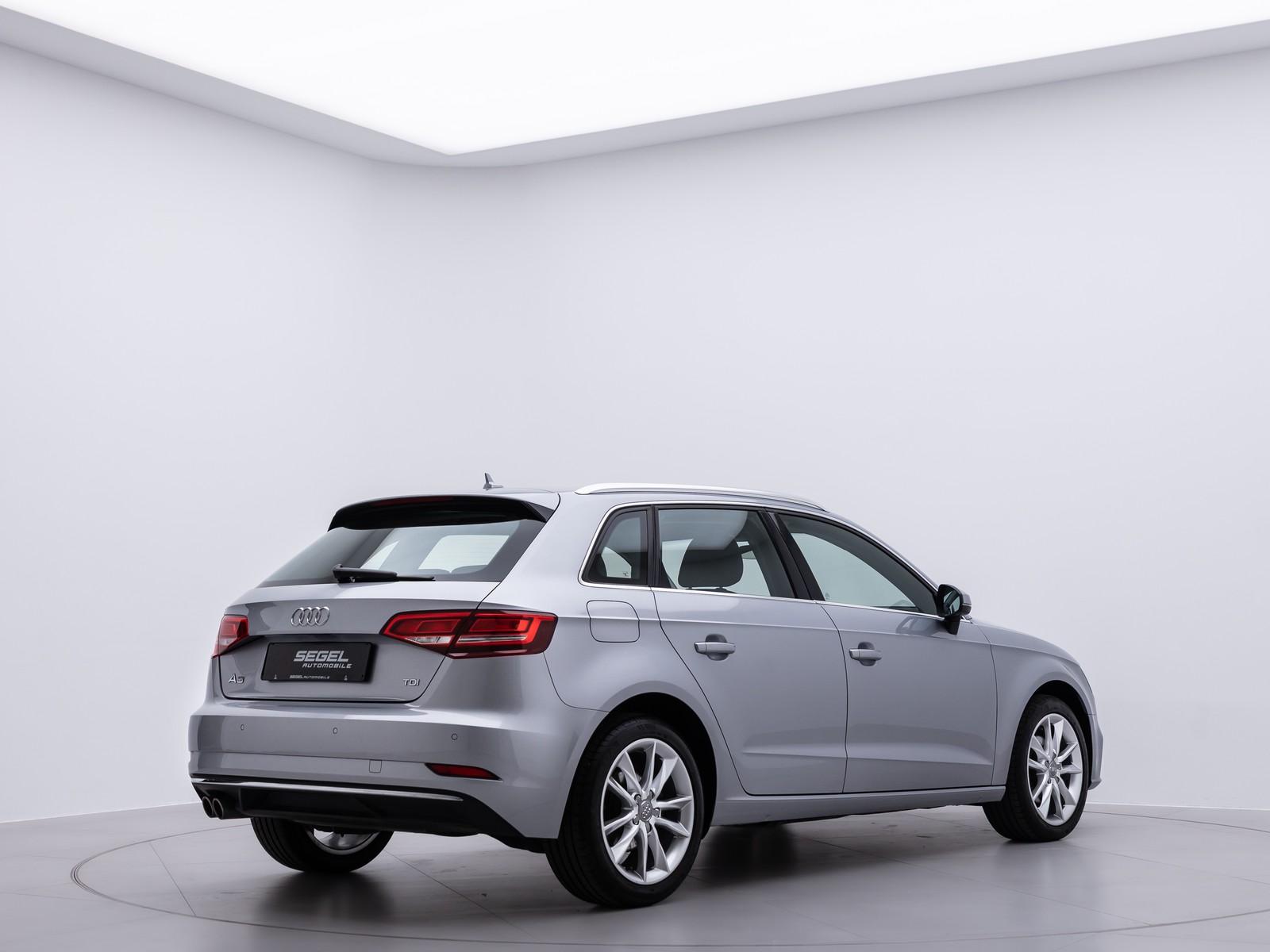 Audi A3 Sportback 2.0TDI DESIGN/NAVI/XENON/PDC/TEMP