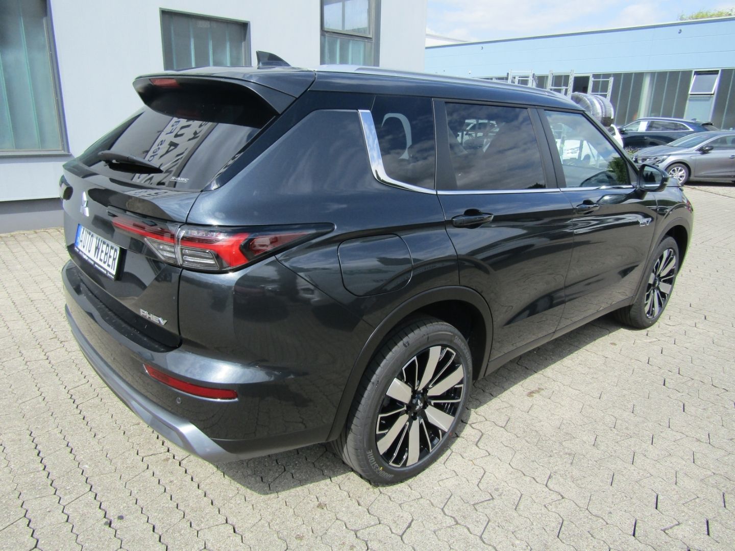 Mitsubishi Plug-in Hybrid Outlander - Bild 4