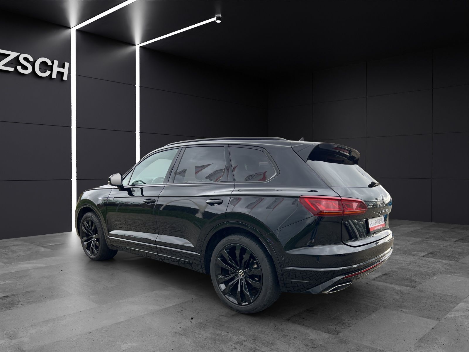 Fahrzeugabbildung Volkswagen Touareg R-Line 4M TDI IQ.Light ACC AHK LUFT STH